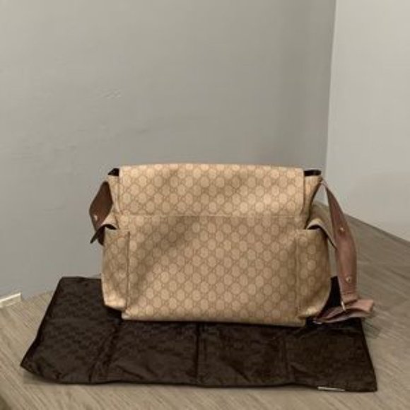 Gucci GG Supreme Printed Changing/Diaper Bag - Picture 3 of 5